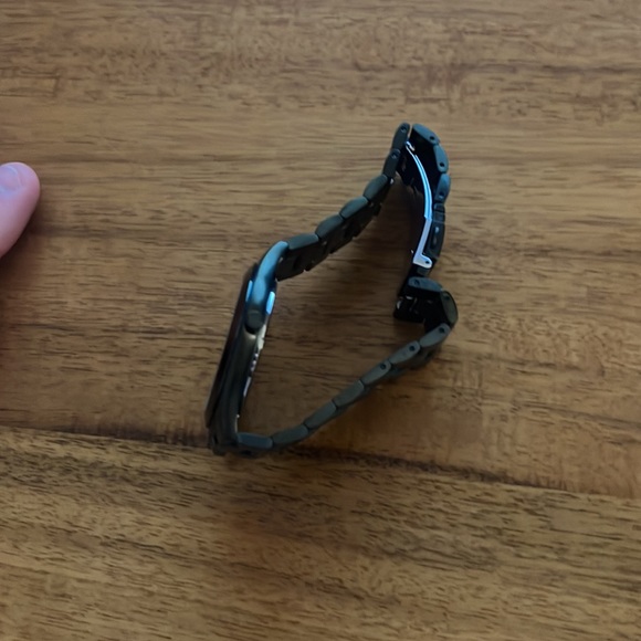 Oversized Slim Runway Olive-Ton Watch - Picture 2 of 2